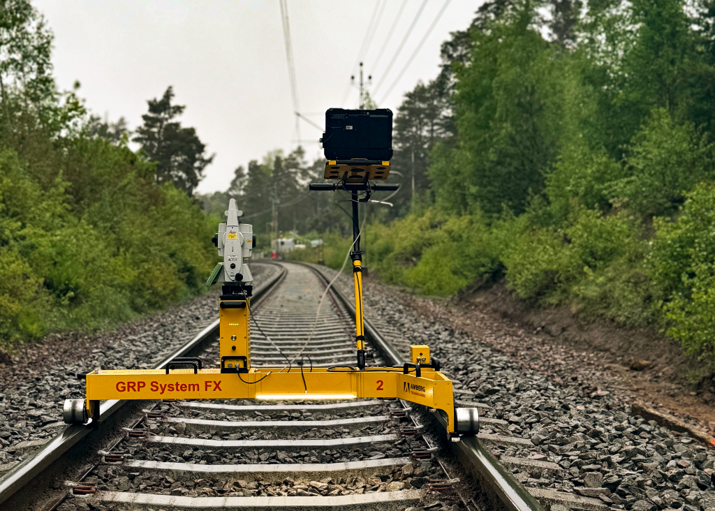 Mätvagn Amberg Technologies med mätutrustning från Leica geosystems